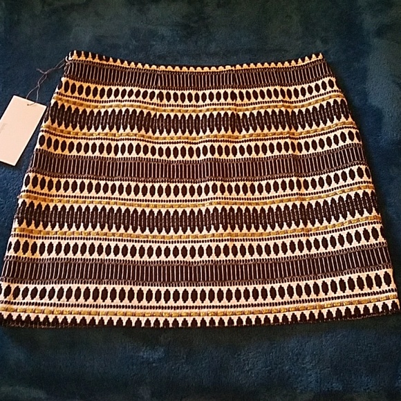 Jaquard Mini Skirt - Picture 4 of 6
